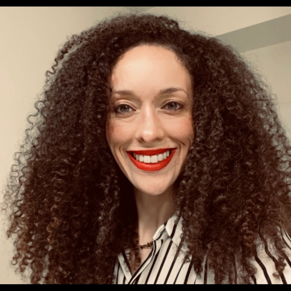Meet your Posher, Hilary
